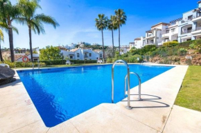 Los Arqueros apartment with golf views, Benahavis